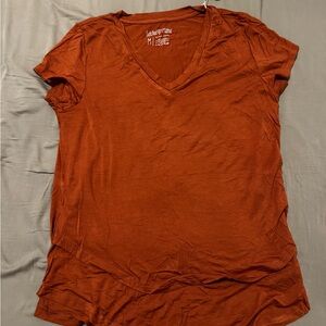 Latched Mama Women's Rust V-Neck Tee